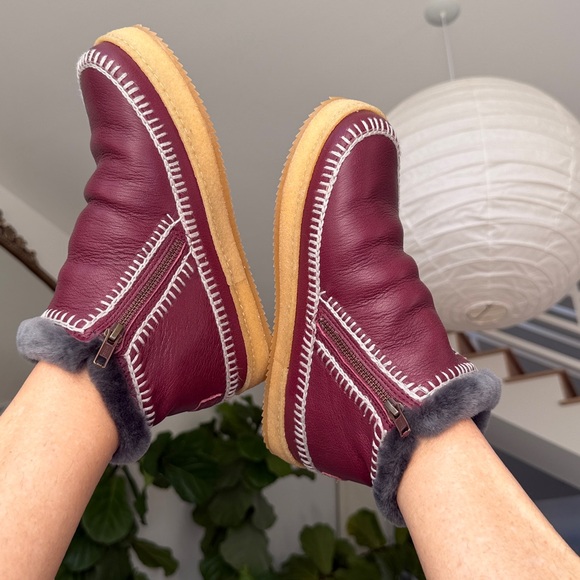 Free people New laidback London Setsu Burgundy crochet Shearling Cozy ❤️🌈 - Picture 2 of 9